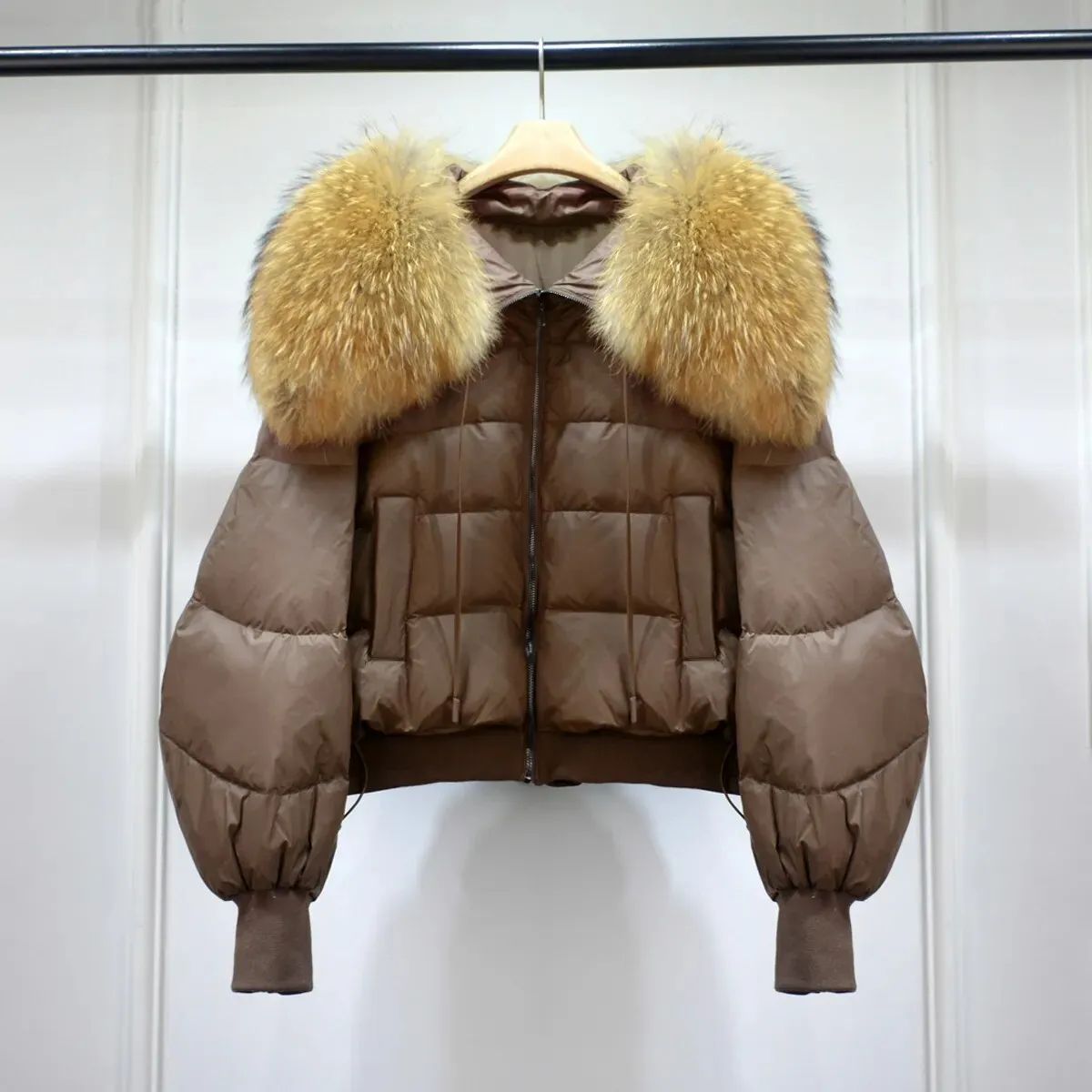 Lagabogy Winter Puffer Jacket Women Thick Warm Short Parkas Real Natural Raccoon Fur Female Loose 90% White Duck Down Coat