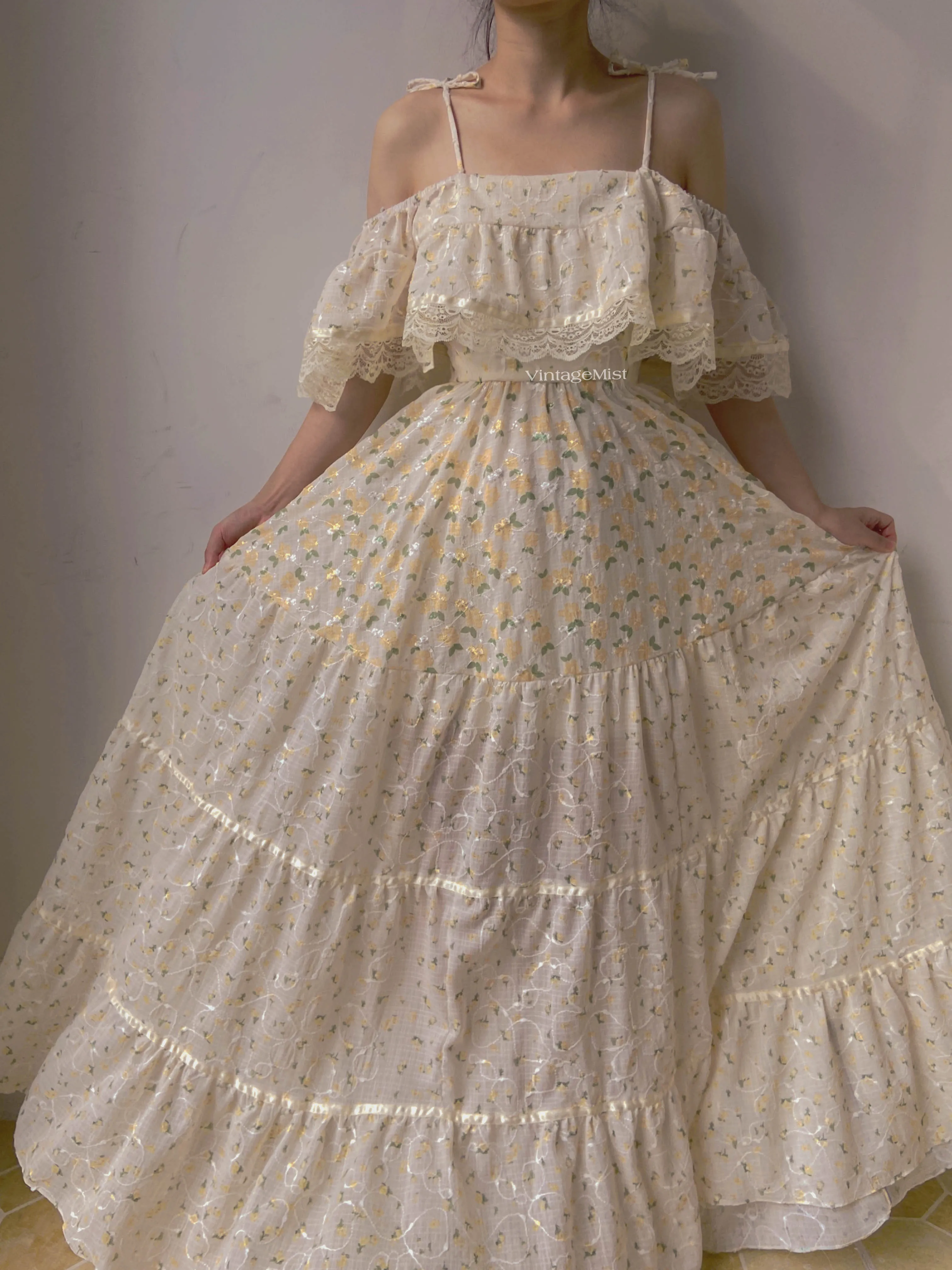 Vintage Floral Ruffled Lace Maxi Dress