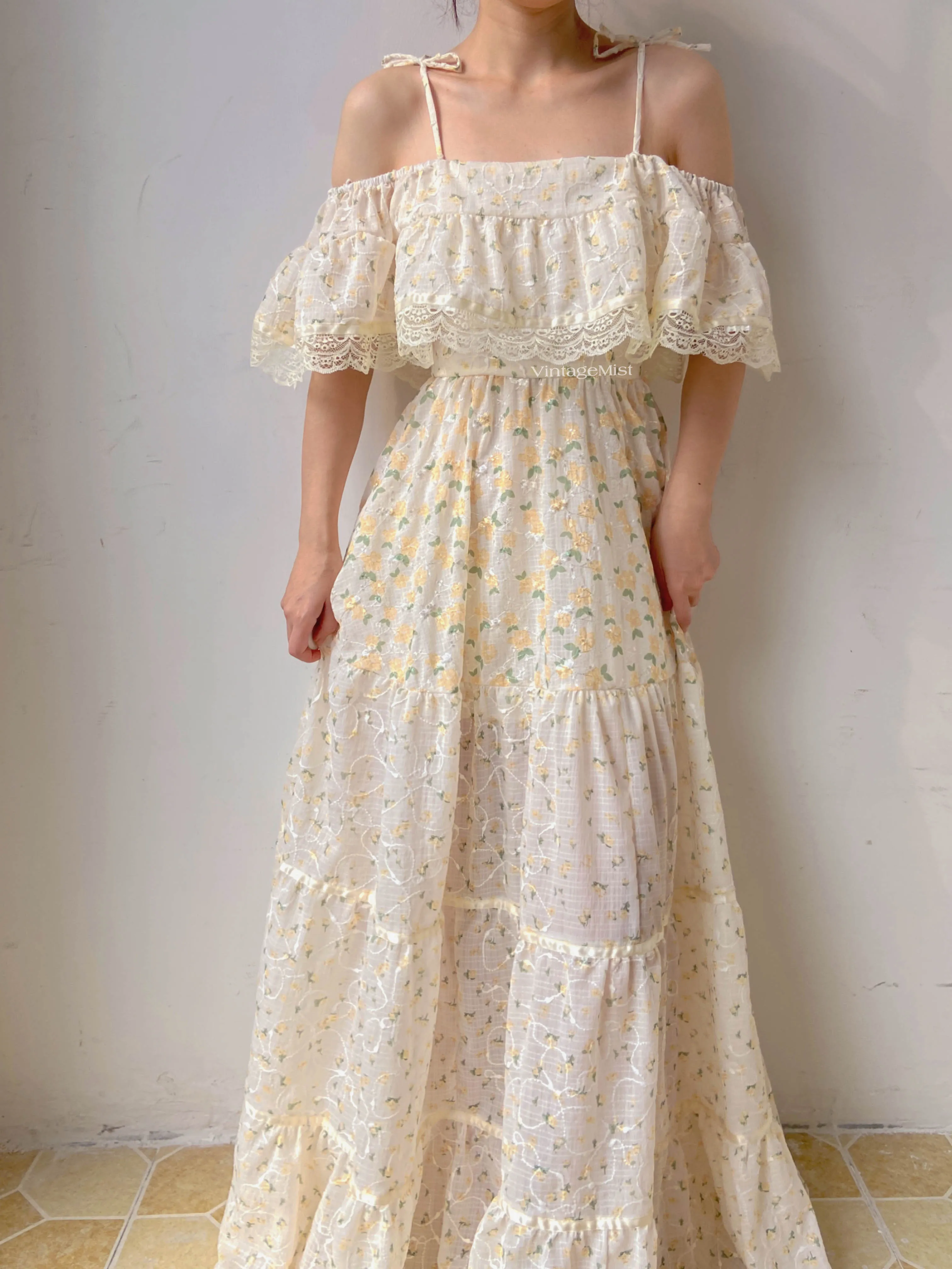 Vintage Floral Ruffled Lace Maxi Dress