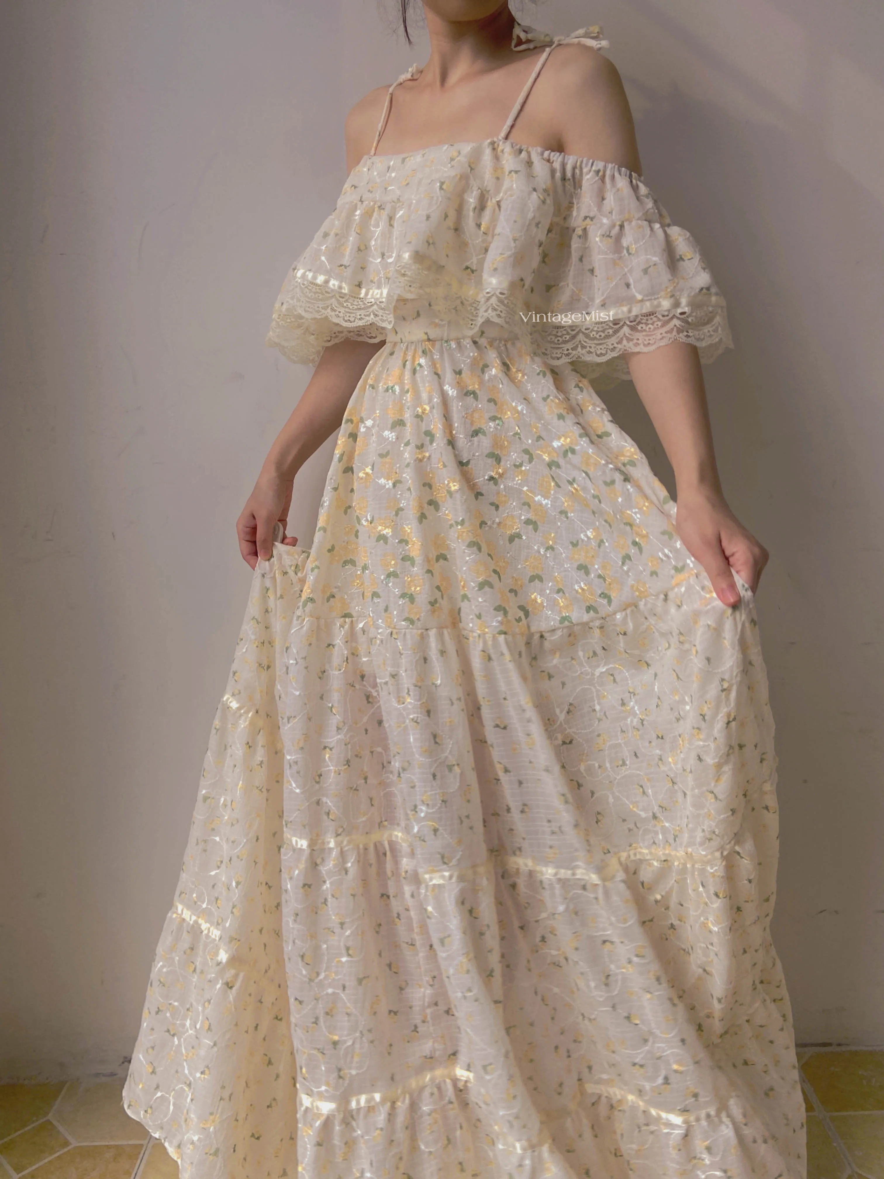 Vintage Floral Ruffled Lace Maxi Dress